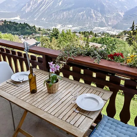 Avec Superbe Vue Et Balcon *