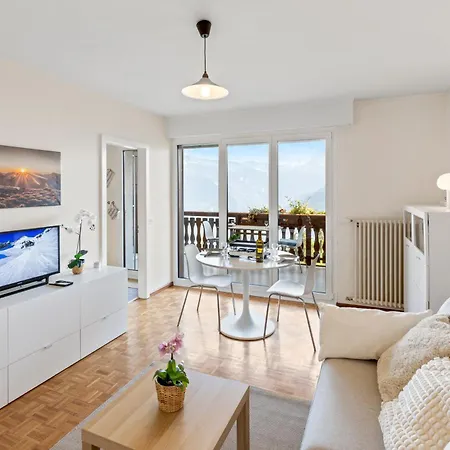 Charmant Studio Avec Superbe Vue Et Balcon * קראנס-מונטנה