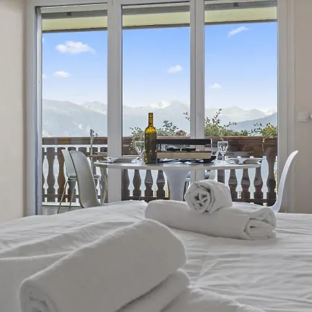 Avec Superbe Vue Et Balcon